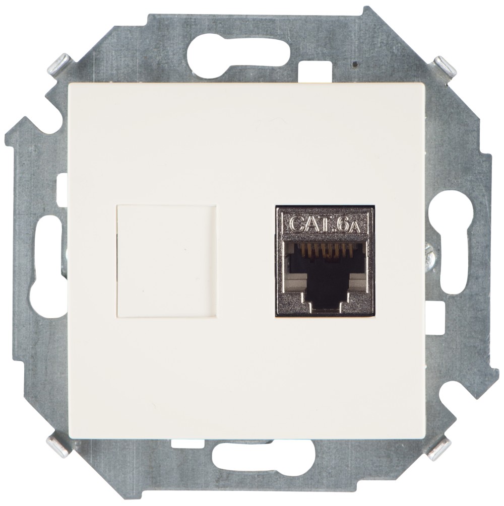 Simon 15 Слоновая кость Розетка компьютерная RJ45 кат.6A (АМР, FTP)