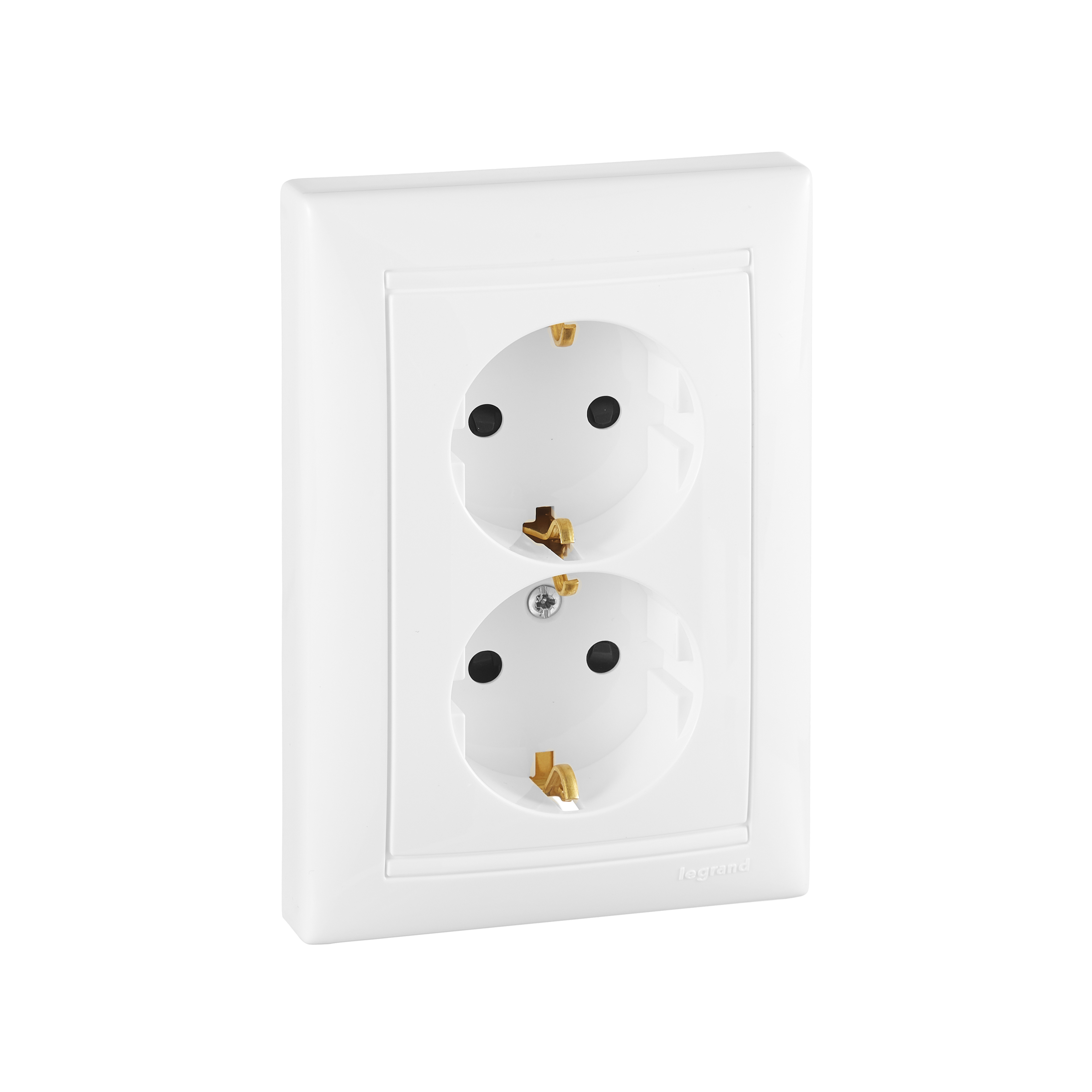 Legrand DIY Valena Бел Розетка 2-ая с/з с защитными шторками литая