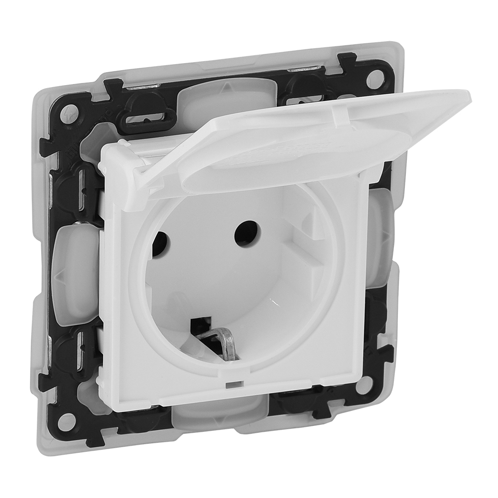 Legrand Valena LIFE DIY Белая Розетка 1-ая с/з с защитными шторками, с крышкой (IP44)