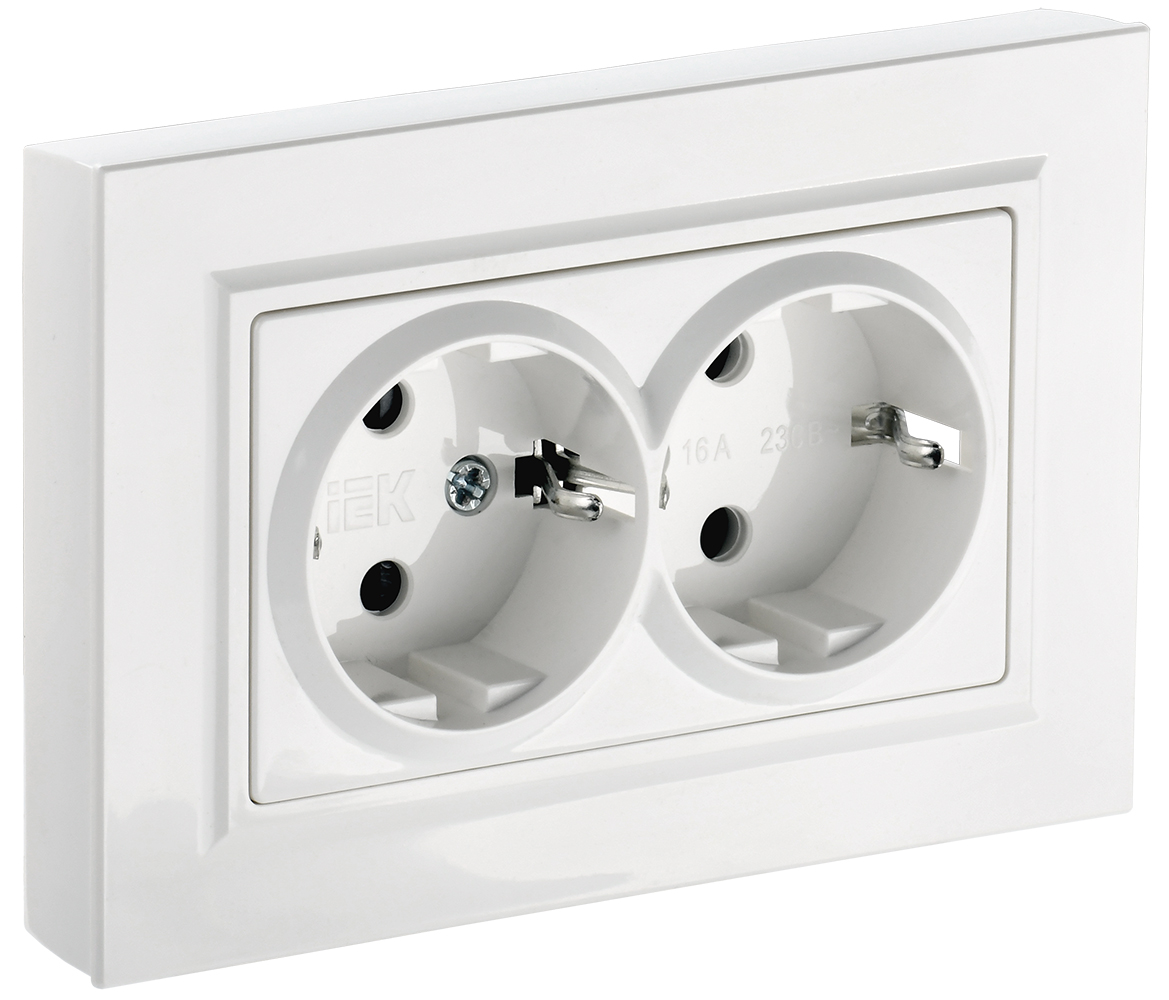 IEK BRITE Розетка 2-местная с заземлением с защитными шторками 16А в сборе РСш12-3-БрБ белый