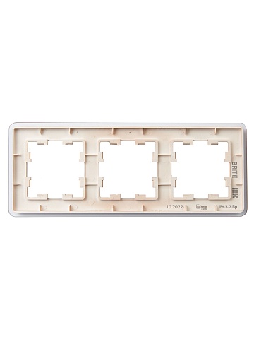IEK BRITE DECOR Дымчатый матовый стекло скругл.угол Рамка 3-мест. РУ-3-2-Бр RE