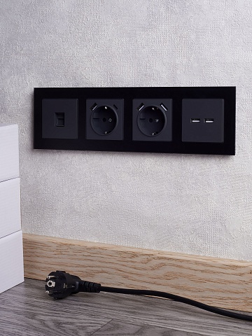 IEK BRITE DECOR Черный матовый стекло Рамка 4-м РУ-4-2-Бр