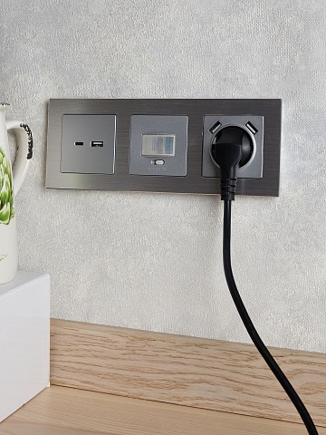 IEK BRITE Рамка 3-мест. РУ-3-1-БрА металл алюм.