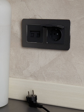 IEK BRITE DECOR Титан металл. скругл.угол Рамка 2-м РУ-2-1-Бр RE