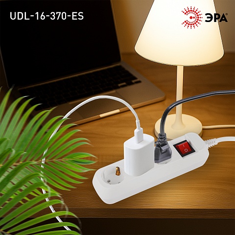 ЭРА Удлинитель электрический UDL-16-370-ES Greenline 3 розетки с заземлением с выключателем 7м ПВС 3x1мм2