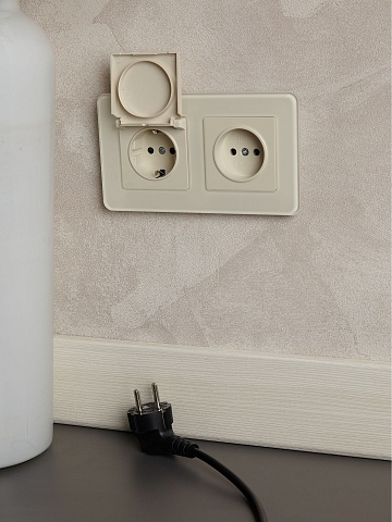 IEK BRITE DECOR Песчаный матовый стекло скругл.угол Рамка 2-м РУ-2-2-Бр RE