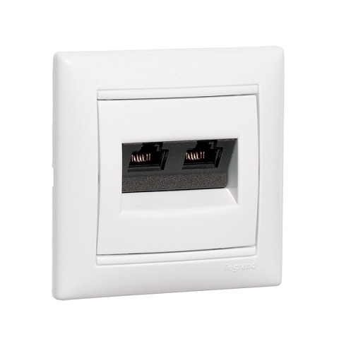 Legrand Valena Крем Розетка комп(RJ45) 2-ая 5 кат.крепление винт(без лапок)