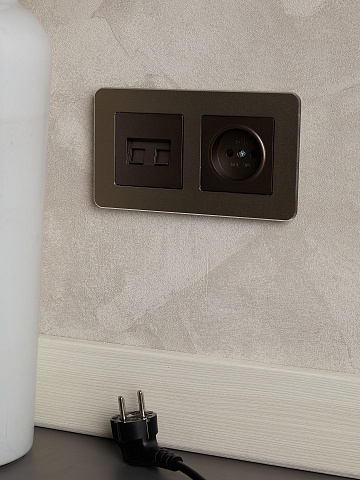 IEK BRITE DECOR Латунь металл. скругл.угол Рамка 2-м РУ-2-1-Бр RE