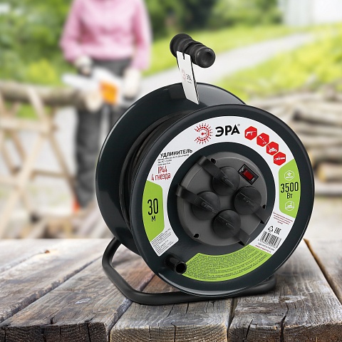 ЭРА Удлинитель силовой RMx-4es-3x1.5-30m-IP44(KG) на металлической катушке c заземлением 4 розетки 30м КГ 3х1.5мм2