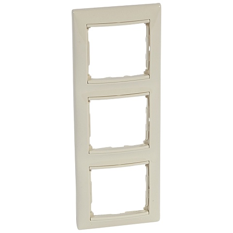 Legrand Valena Classic Слоновая кость Рамка 3-ая вертикальная