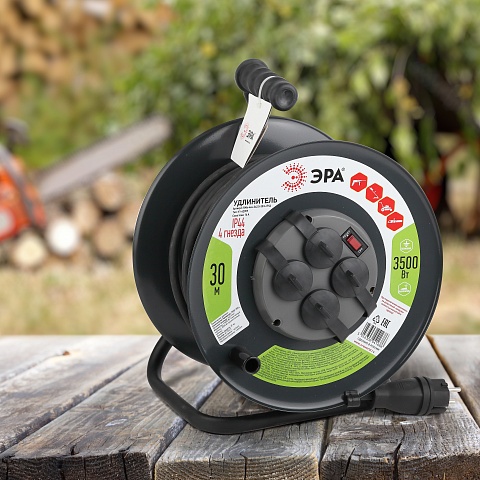 ЭРА Удлинитель силовой RMx-4es-3x2.5-30m-IP44(KG) на металлической катушке c заземлением 4 розетки 30м КГ 3х2.5мм2