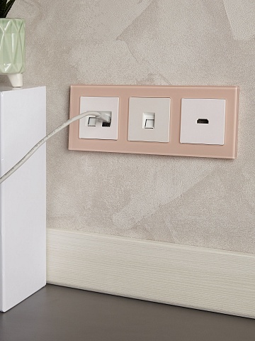 IEK BRITE DECOR Персик матовый стекло Рамка 3-мест. РУ-3-2-БрП
