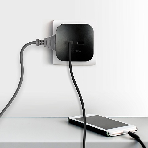 ЭРА Разветвитель электрический SP-4-USB-B на 4 розетки + 2xUSB 2400mA без заземления 10А черный