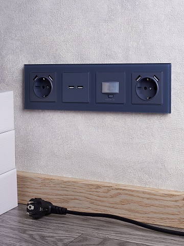 IEK BRITE Роз. с з/к/ш 16А с USB A+A 3,1А РЮш10-2-БрМ мар.