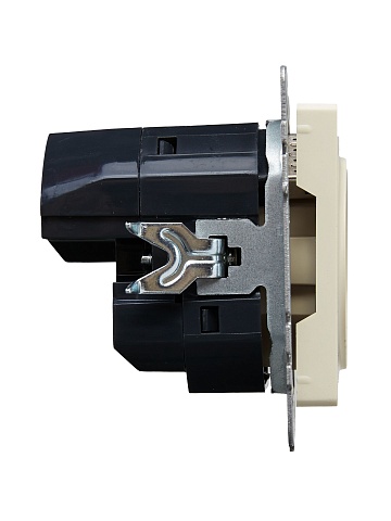 IEK BRITE Роз. с з/к/ш 16А с USB A+C 18Вт РЮш11-1-БрКр беж.