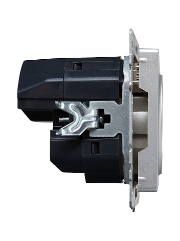 IEK BRITE Роз. с з/к/ш 16А с USB A+C 18Вт РЮш11-1-БрА алюм.