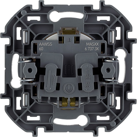 Legrand INSPIRIA Белый Розетка 2К+З со шторками - немецкий стандарт - 16 А - 250 В