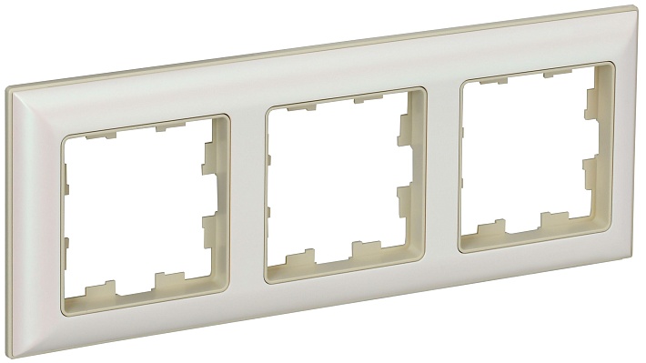 IEK BRITE DECOR Жемчуг/беж 3D-форма Рамка 3-мест. РУ-3-Бр