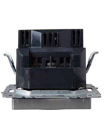 IEK BRITE Роз. с з/к/ш 16А с USB A+A 3,1А РЮш10-2-БрА алюм.
