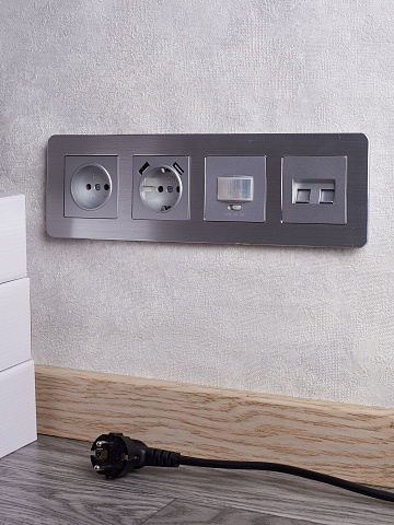 IEK BRITE DECOR /алюм метал. скругл.угол Рамка 4-м РУ-4-1-Бр RE AL